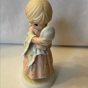 Precious Moments A Love Like No Other